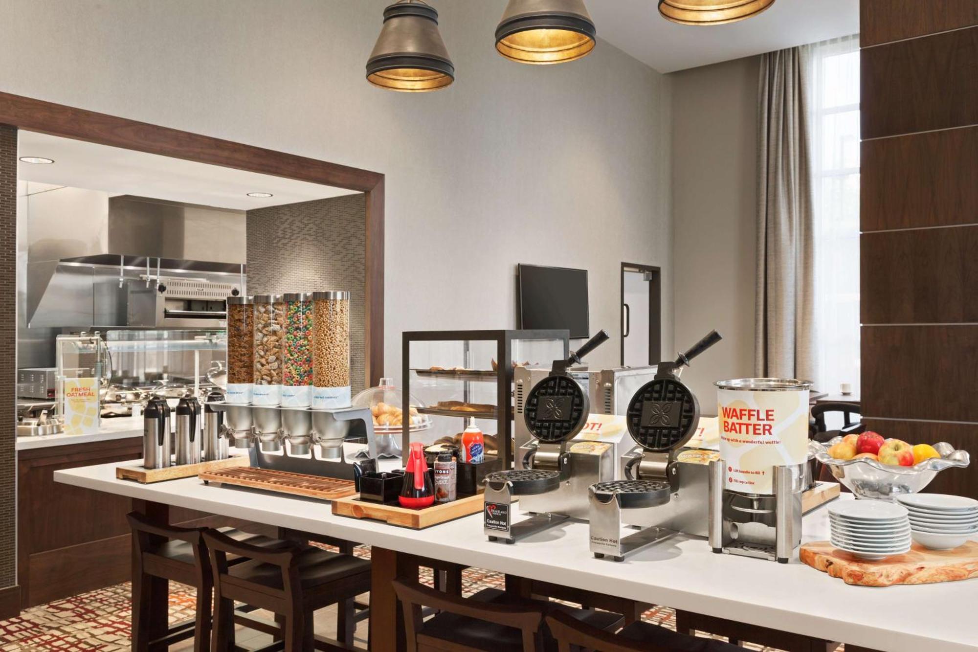 Hilton Garden Inn Charlotte Southpark Eksteriør billede
